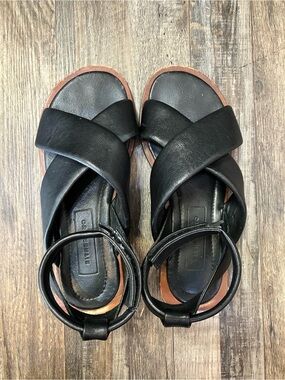 Either/Or Black Leather Comfort Criss Cross Sandals Size 7
